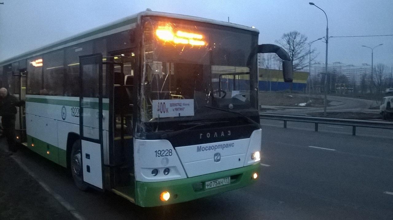 Автобус 400 речной вокзал. Автобус 400 Зеленоград. Автобусы 400 400к 400т 400э. 400 Автобус маршрут Зеленоград. Автобус Зеленограда Митино.