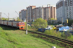 Электричка около платформы Крюково. © Зеленоград24