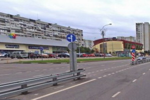 Перекресток на улице Логвиненко. Фрагмент панорамы с сервиса Атлас Москвы