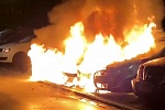 Три автомобиля сгорели ночью в 11 микрорайоне