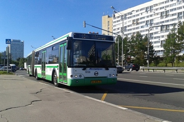 Номер автобуса зеленоград. Автобусы Зеленоград. Автобус 400. Зеленоградский АВТОКОМБИНАТ автобусы. Автобус 400 Зеленоград.