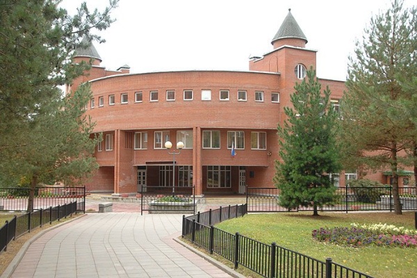 Здание школы №1557 в МЖК. Фото с сайта zelao.ru