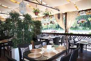 Летняя веранда при ресторане «Дюшес». Фото «Зеленоград24»