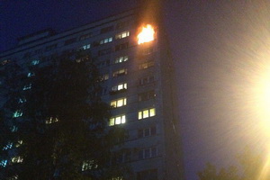 Пожар в корпусе 451. Фото Дениса Шабанова из сообщества «ЗелАО AUTO | Зеленоград» в сети «ВКонтакте»