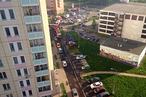 Пожарная техника в 20-м микрорайоне утром 22 мая. Фото Александра Цыганкова с личной страницы «ВКонтакте»