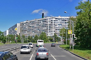 Светофор напротив корпуса 832. Фрагмент панорамы с сервиса Яндекс.Карты