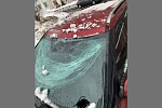 Глыба снега повредила автомобиль под Зеленоградом