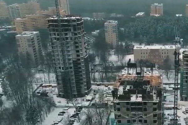 Вид на 3 микрорайон и строящийся ЖК «Зеленоград Сити». Кадр из видео на YouTube