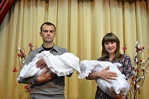Торжественная регистрация рождения ребенка. Фото: vestitr.ucoz.ru