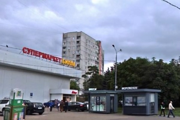 Торговый центр в 10 микрорайоне. Фрагмент панорамы с сервиса Атлас Москвы