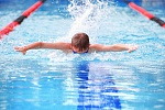 Как правильно выбрать школу для плавания: советы и рекомендации
