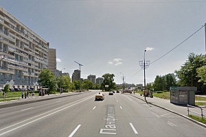 Панфиловский проспект в районе места ДТП. Фрагмент панорамы с сервиса Google Maps