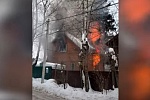 Ребенок пострадал при пожаре в частном доме под Зеленоградом