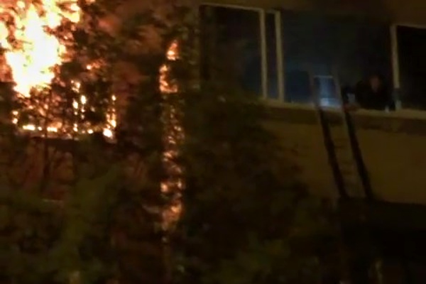 Пожар в корпусе 1126. Кадр из видео очевидца