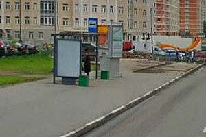 Улица Каменка около остановки «Поликлиника». Скриншот с сервиса maps.ya.ru