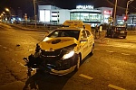 Таксист устроил аварию на перекрестке Панфиловского и Солнечной