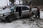 Автомобиль врезался в столб на Ленинградке рядом с Зеленоградом