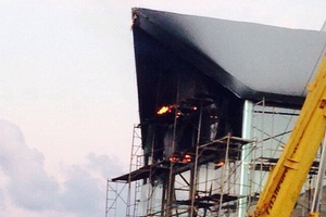 Последствия пожара в ТРЦ «Зеленопарк». Фото: Влад Власенко