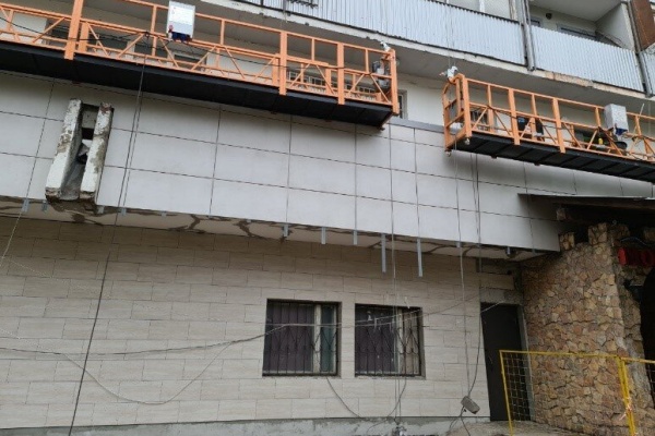 Фасад корпуса 436 после демонтажа лестницы. Фото Мосжилинспекции