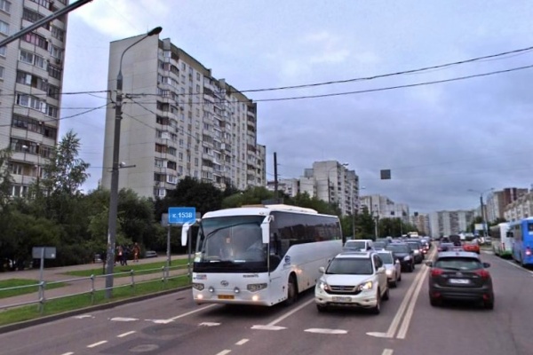 Светофор перед поворотом в сторону Крюковской эстакады. Фрагмент панорамы с сервиса Атлас Москвы