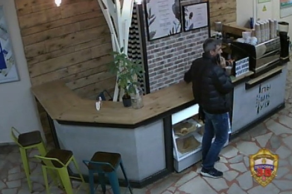 Обвиняемый в зеленоградском кафе «Хочу пышку». Кадр из записи камеры видеонаблюдения