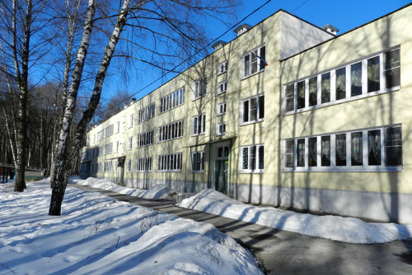 Здание начальных классов школы №1353. Фото с сайта sch1353zg.mskobr.ru
