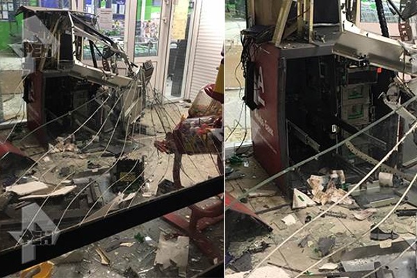 Разбитый банкомат. Фото с сайта ren.tv