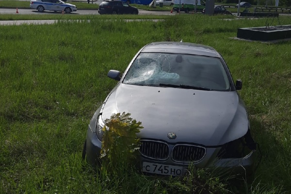Последствия ДТП на Середниковской улице. Фото из сообщества «ЗелАО AUTO | Зеленоград» в соцсети «ВКонтакте»