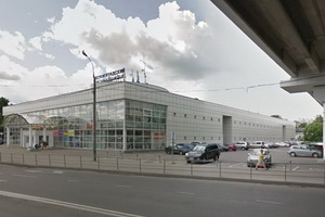 Парковка у ТК «Зеленоградский». Фрагмент панорамы с сервиса Google Maps