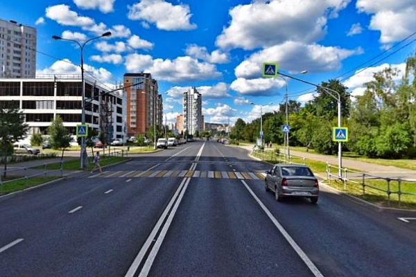 Место ДТП на улице Летчицы Тарасовой. Фрагмент панорамы с сервиса Яндекс.Карты
