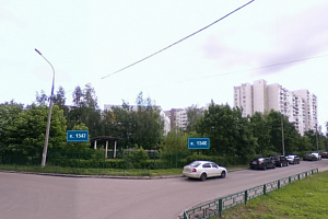 Местный проезд у школы №1739. Фрагмент панорамы с сервиса Атлас Москвы