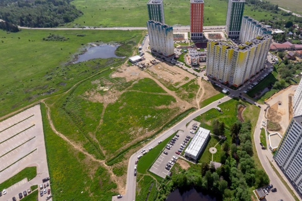 Участок под строительство школы. Фрагмент панорамы с сервиса Яндекс.Карты